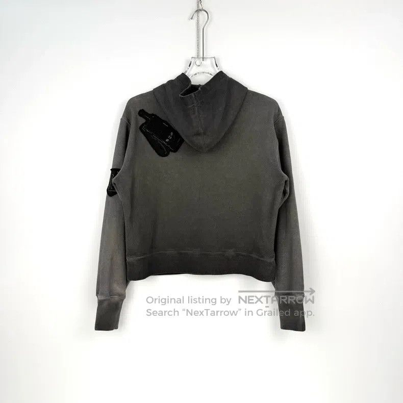 Louis Vuitton Louis Vuitton Gradient grey badge logo presbyopic leather Size US XS / EU 42 / 0 - 4 Thumbnail