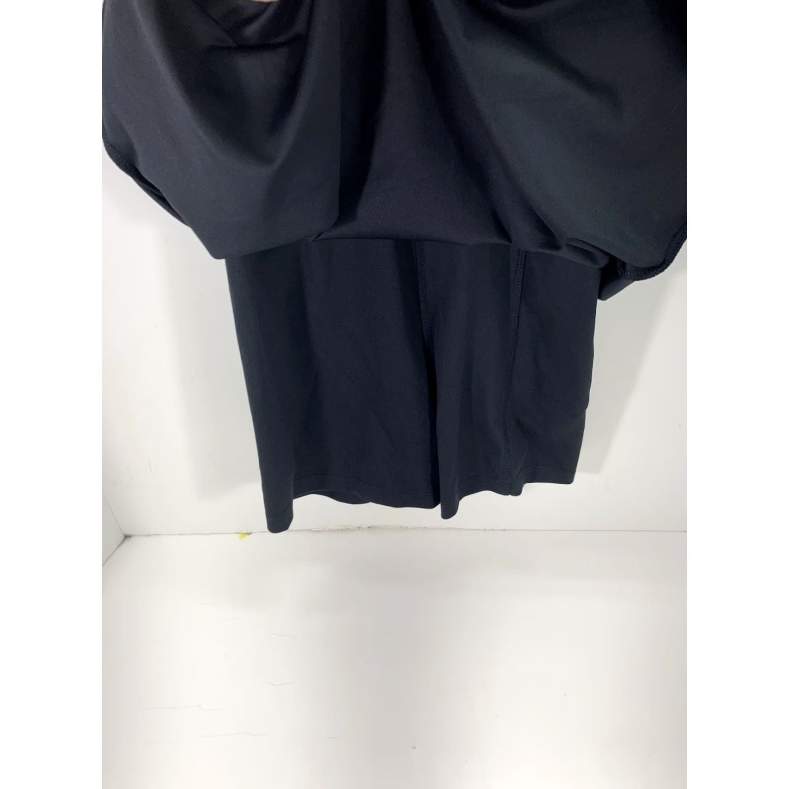 Gap Gap Fit Active Tank Dress Women XS Black Stretch Shelf Bra Inner Shorts NWT Shirt Dress Tank Dress Womens XS Black Stretch NWT Size 26" / US 2 / IT 38 - 5 Thumbnail