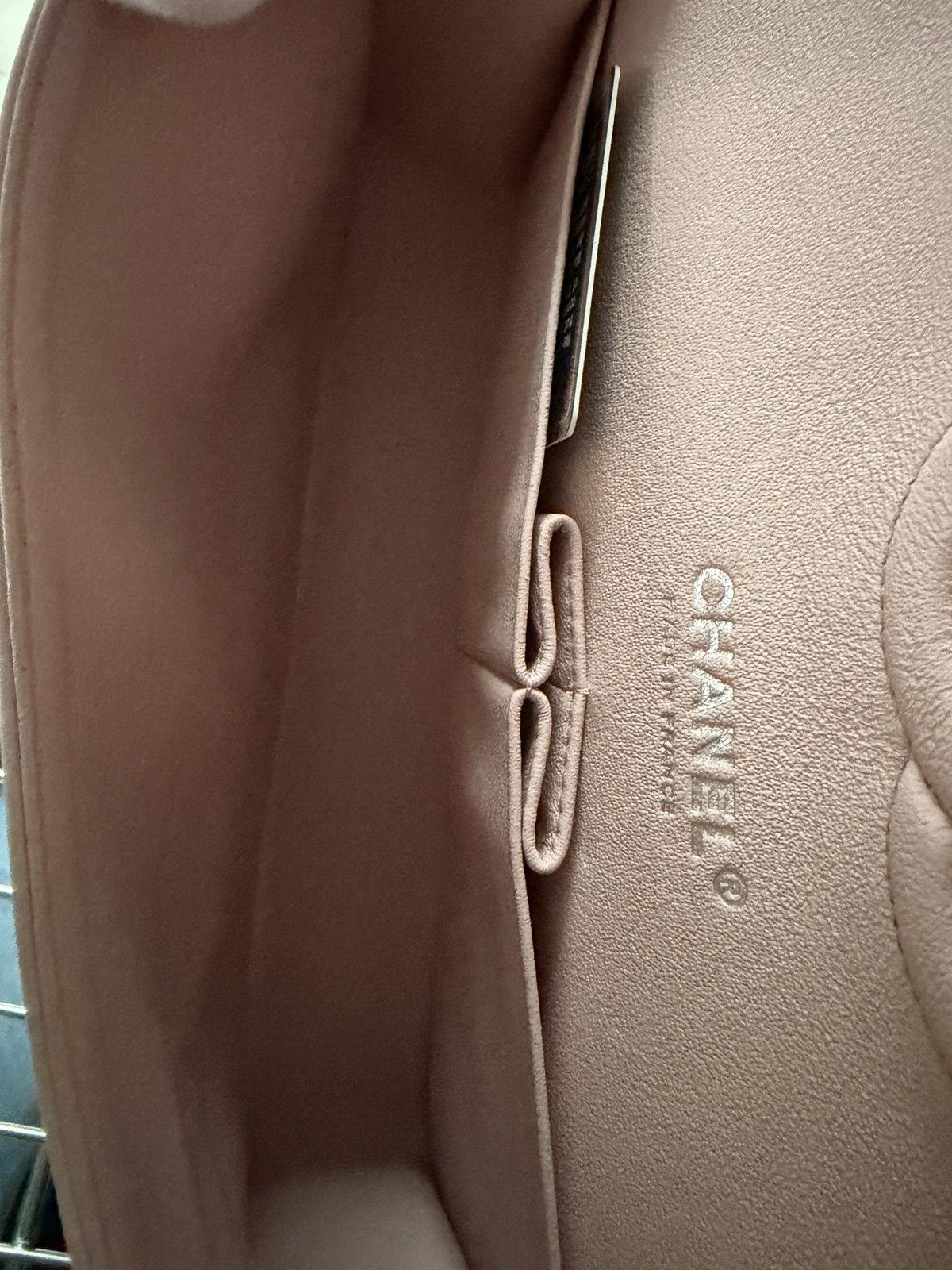 Chanel Chanel Lambskin Classic Flap Medium Handbag Size ONE SIZE - 8 Thumbnail