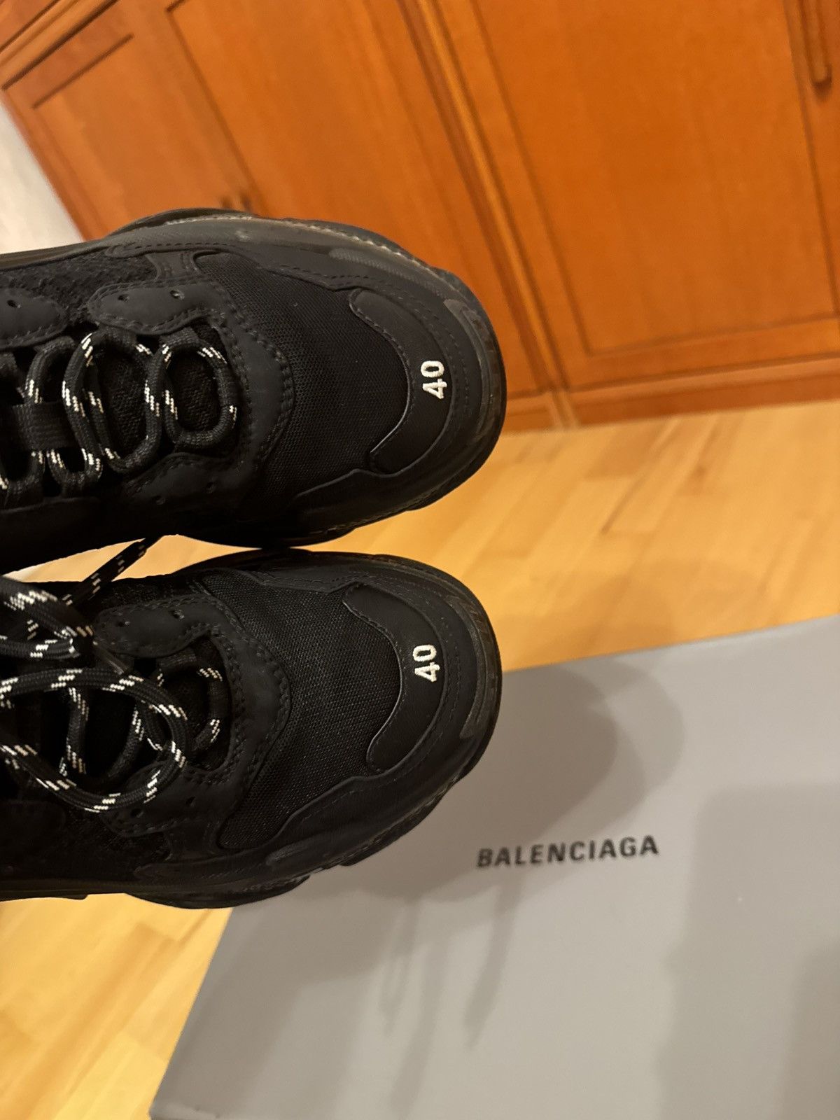 Balenciaga Balenciaga Triple S Triple Black Size US 7 / EU 40 - 11 Thumbnail