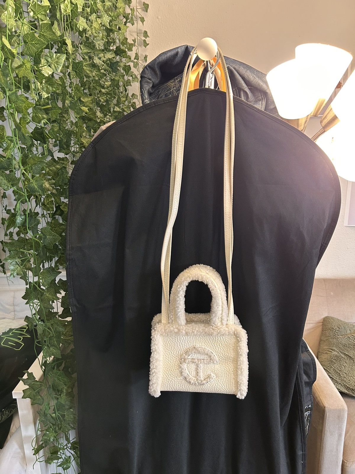 Telfar × Ugg Telfar x UGG purse Size ONE SIZE - 1 Thumbnail