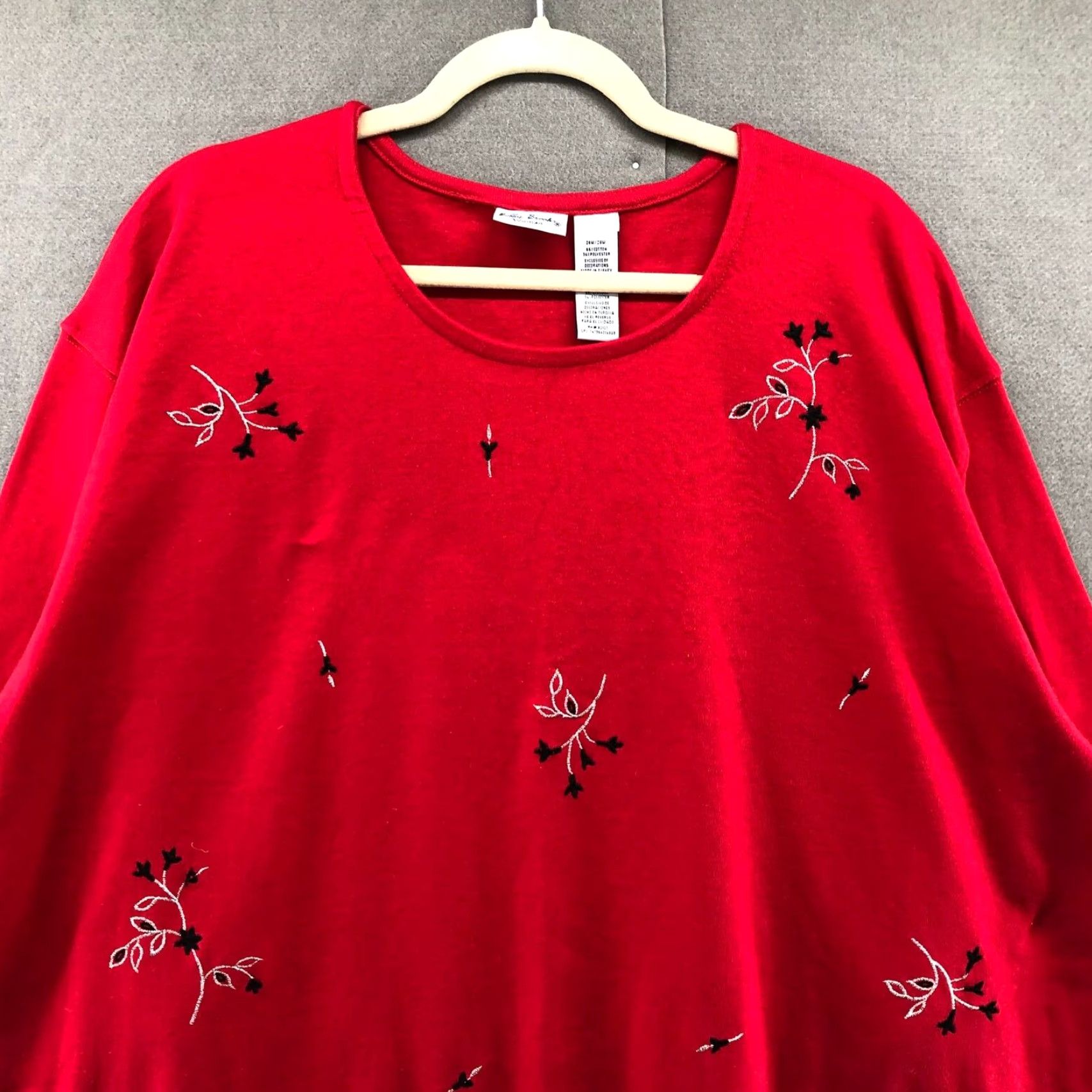 Vintage VINTAGE Bobbie Brooks Long Sleeve Shirt Womens 28W Red Floral Embroidered Crewneck Christmas Holiday Metallic Knit Cotton Blend Mens? Size 4XL / US 24-26 - 3 Thumbnail
