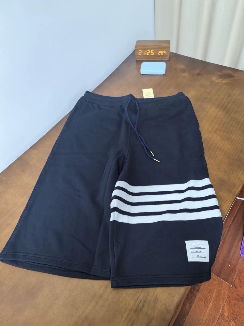 Thom Browne Thom Browne size5 Classic shorts Size US 29 - 1 Thumbnail