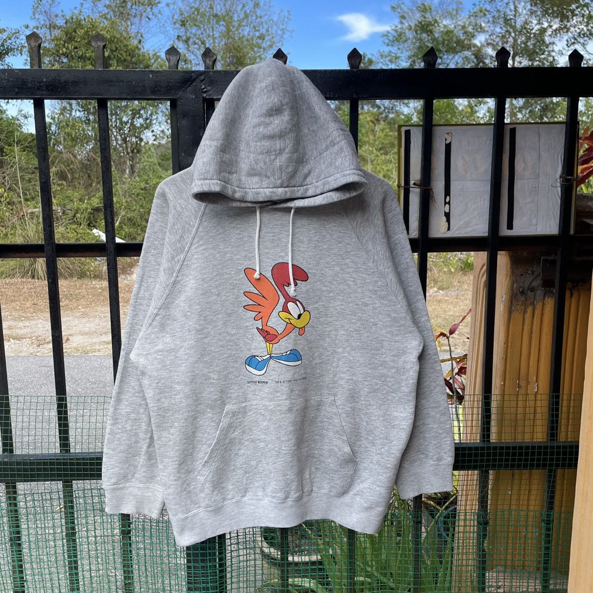 Warner Bros 🔥Vintage 1994 Warner Bros Tiny Toon Beeper Pullover Hoodie Size US M / EU 48-50 / 2 - 1 Thumbnail