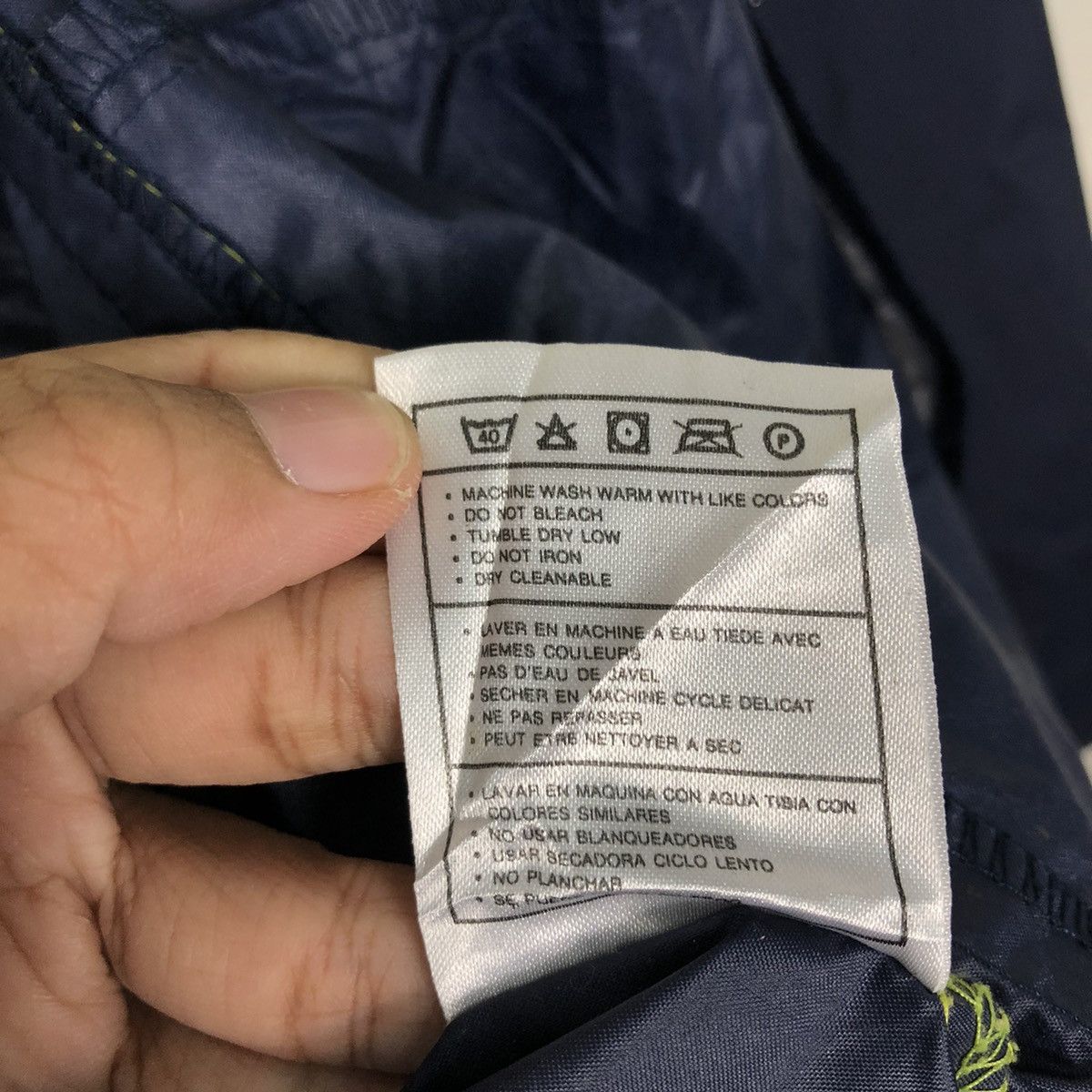 Nike Vintage Nike Swoosh Windbreaker — Electric Yellow Panel Size US M / EU 48-50 / 2 - 23 Thumbnail