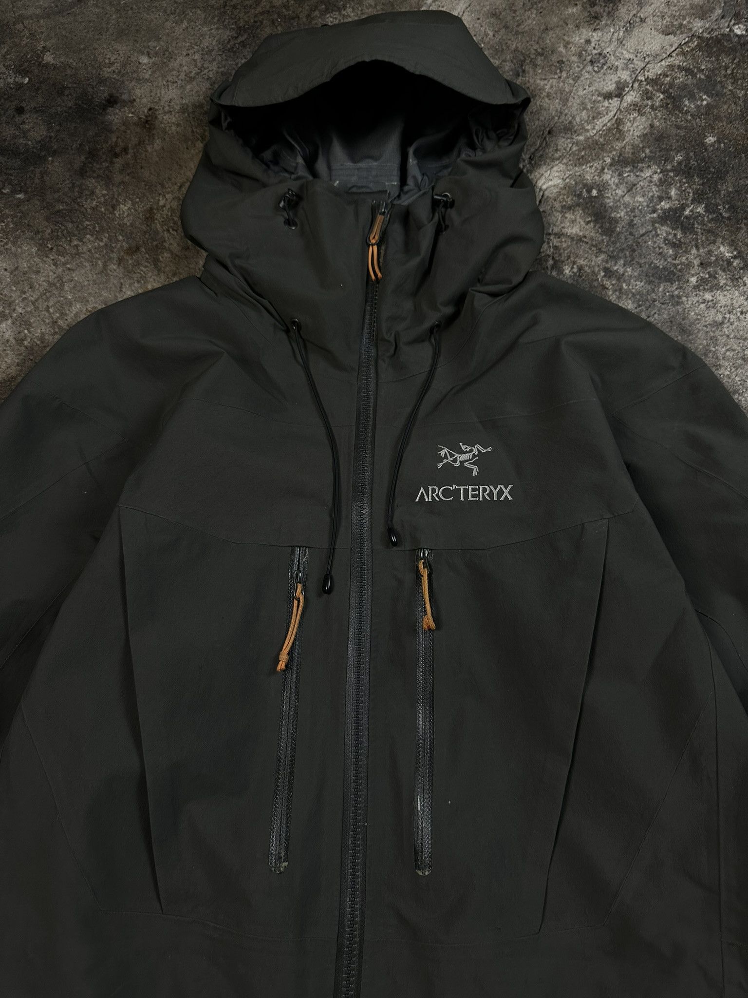 Arc'teryx Rare Arc'teryx Alpha SV Coffe Bean Gore-tex Jacket Size US M / EU 48-50 / 2 - 2 Thumbnail