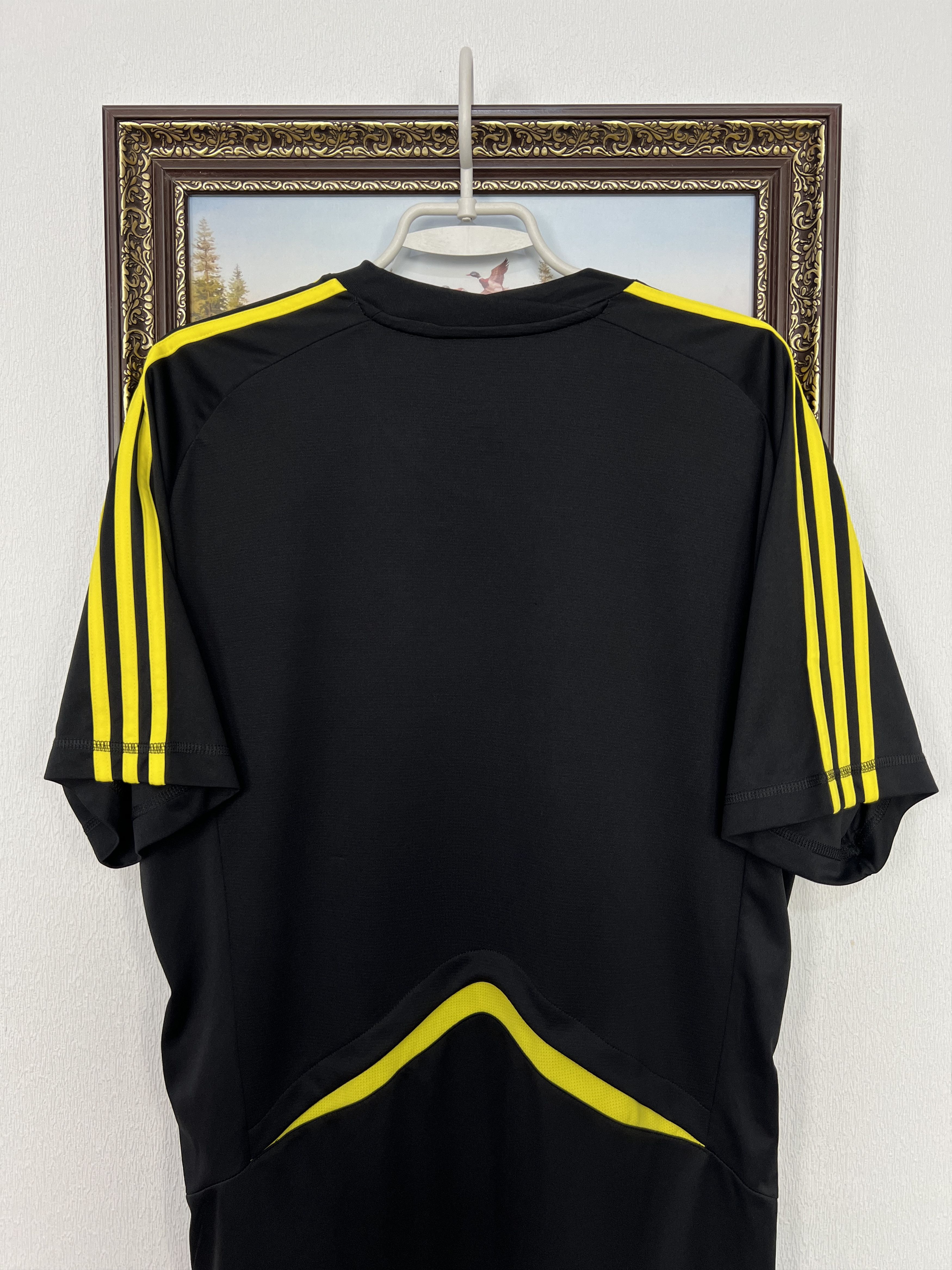 Adidas Liverpool football shirt 2010 Soccer Adidas Jersey Mens Size US XL / EU 56 / 4 - 14 Thumbnail
