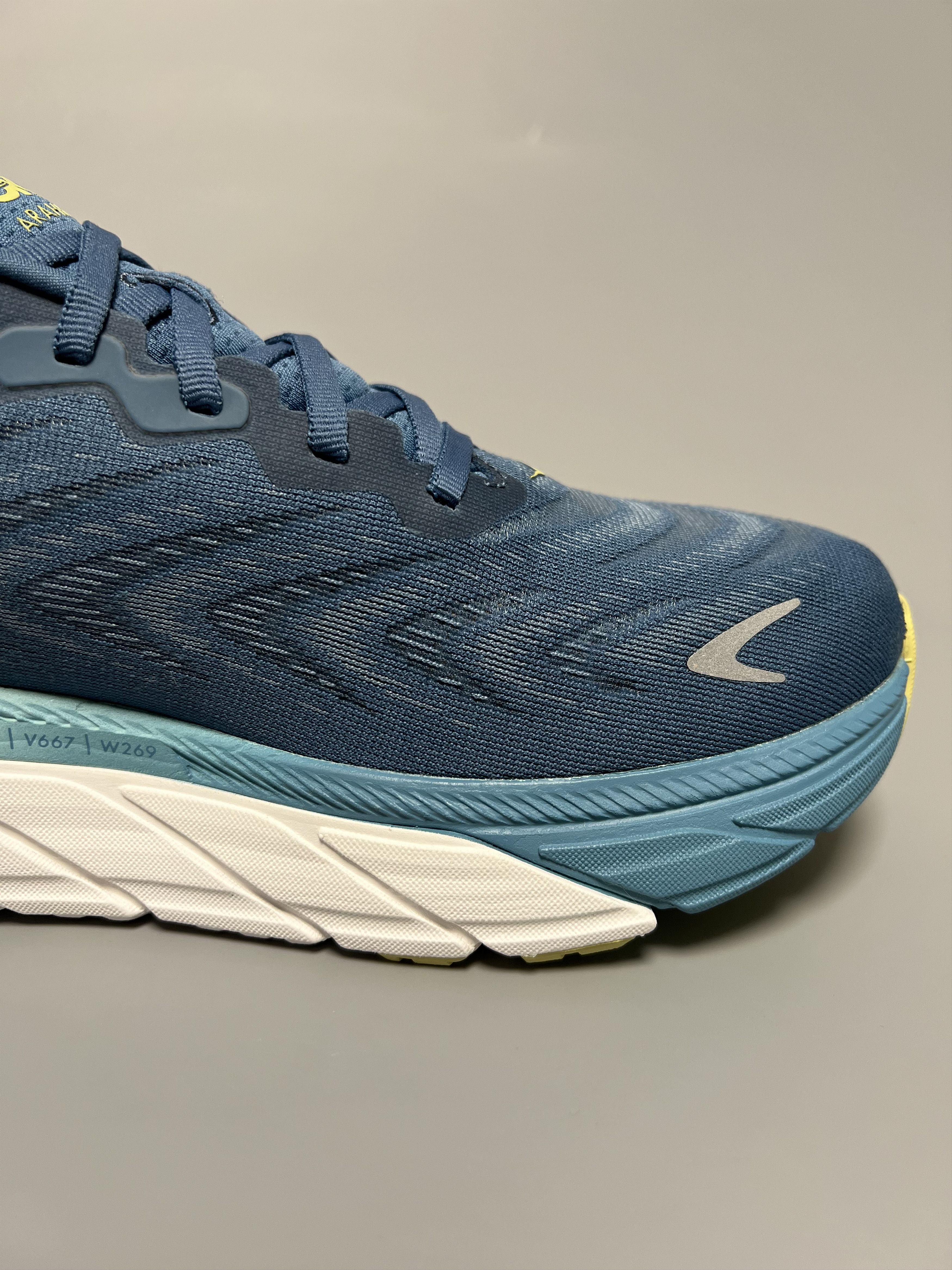Hoka 9D Hoka One One Arahi 6 Running Shoes Walking Gym Size US 9 / EU 42 - 7 Thumbnail