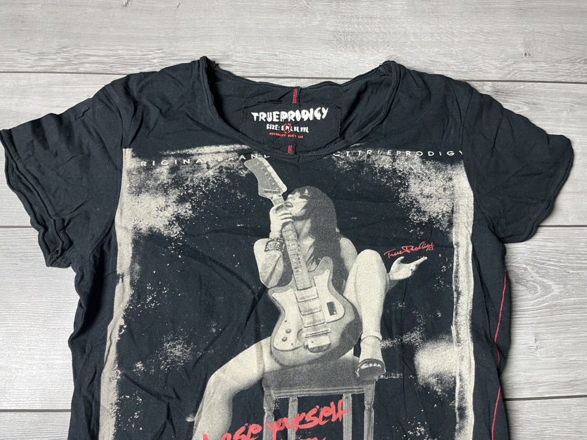 Band Tees TrueProdigy Lose yourself between my legs tshirt Size US M / EU 48-50 / 2 - 3 Thumbnail