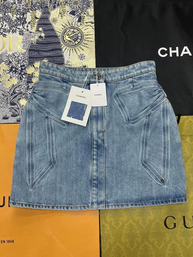 Chanel Chanel 25K blue bow denim skirt Size 24" / US 00 / IT 34 - 1 Thumbnail