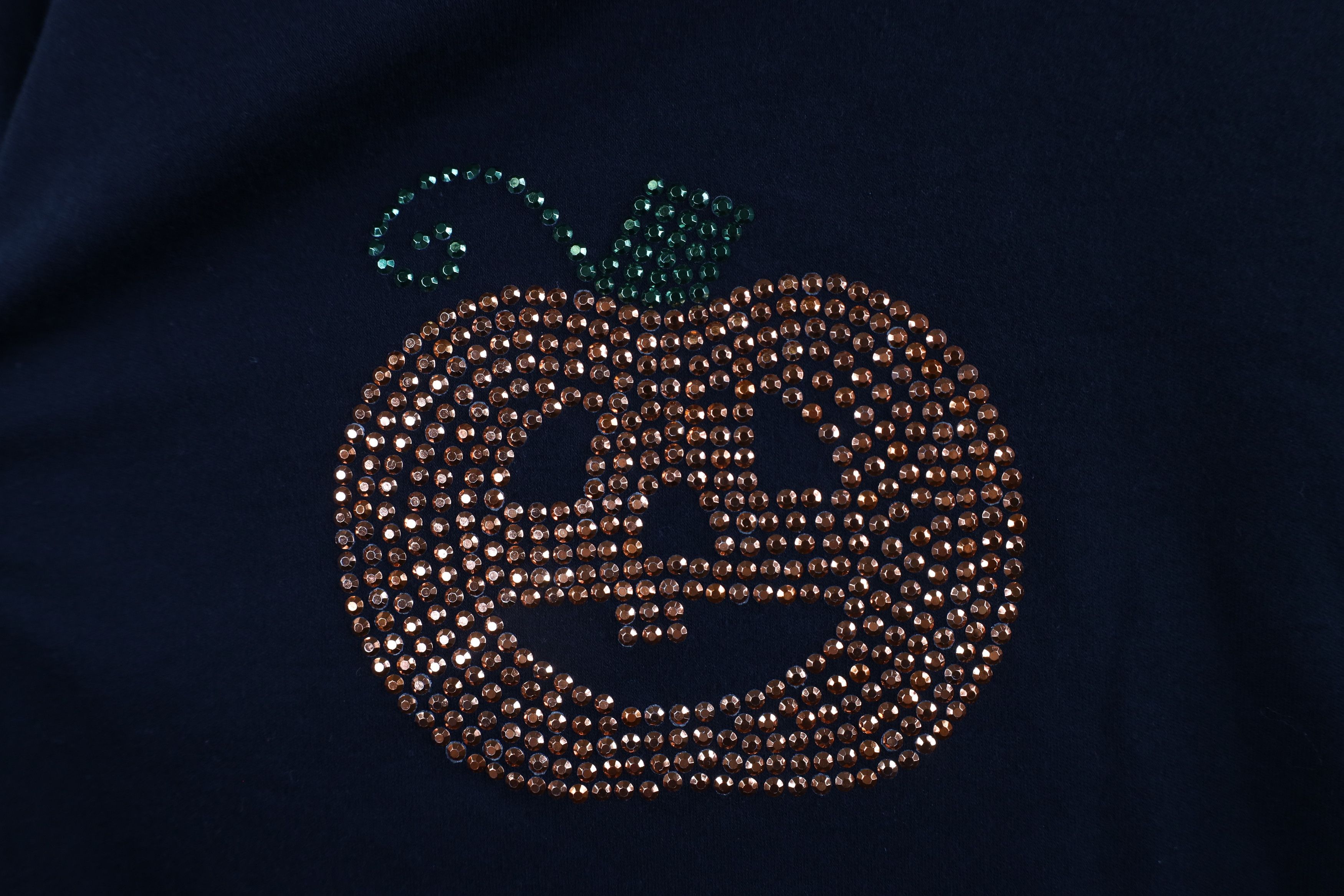 Vintage Vintage 90s Streetwear Halloween Sequin Pumpkin T-Shirt Size M / US 6-8 / IT 42-44 - 4 Thumbnail