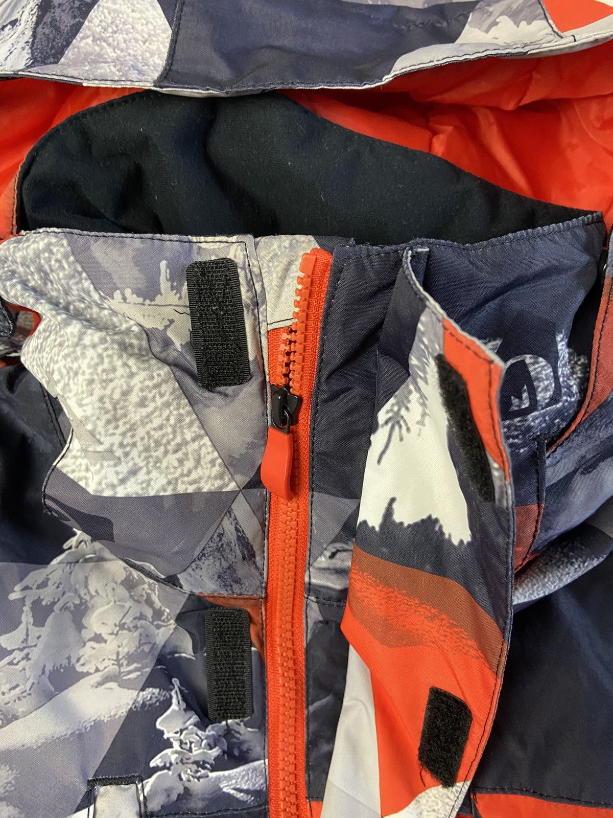 Quiksilver Quiksilver Ski/Snowboard Jacket with Geometric print Size US XS / EU 42 / 0 - 8 Thumbnail