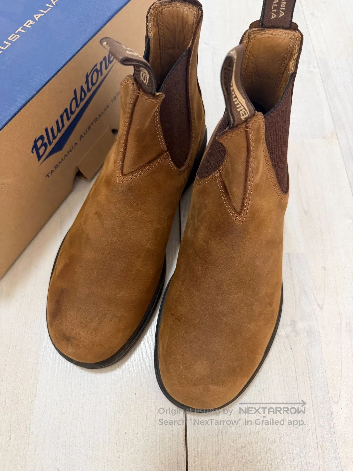 Blundstone Blundstone Men's Classic Yellow Chelsea Boots. Size US 9 / EU 42 - 2 Thumbnail