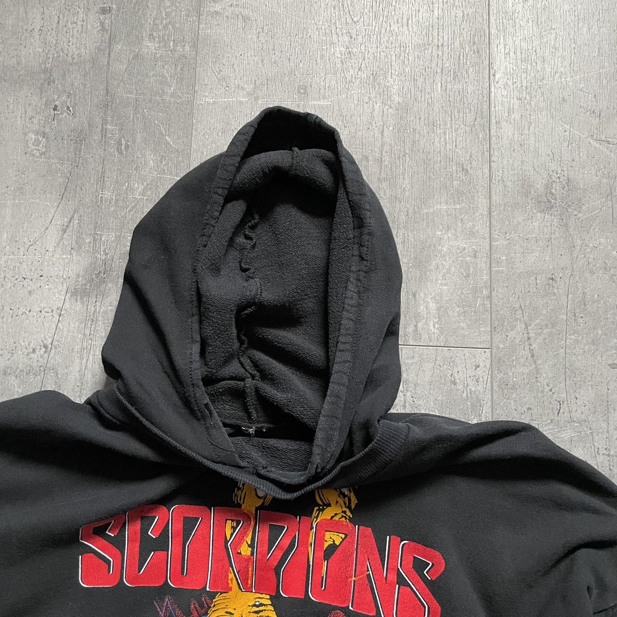 Band Tees Vintage 90s Scorpions Band Washed Hoodie Size US M / EU 48-50 / 2 - 9 Thumbnail
