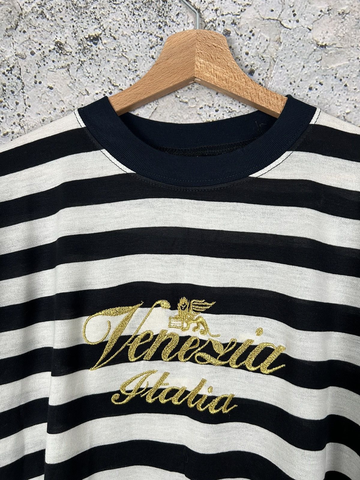 Vintage Vintage Venezia Italia Stripped Tee 90s Streetwear Grunge Size US XL / EU 56 / 4 - 3 Thumbnail