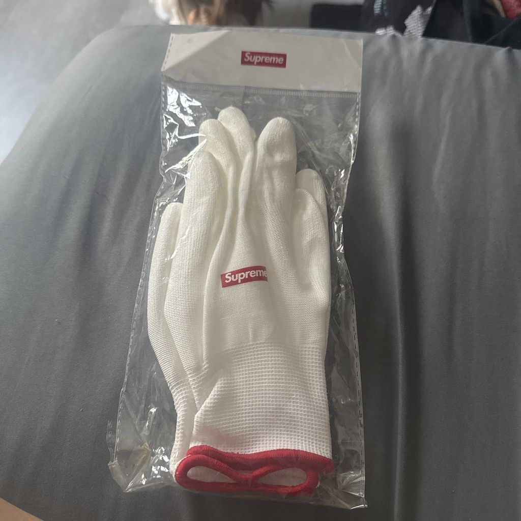 Supreme SUPREME GLOVES FW20 Size ONE SIZE - 1 Thumbnail