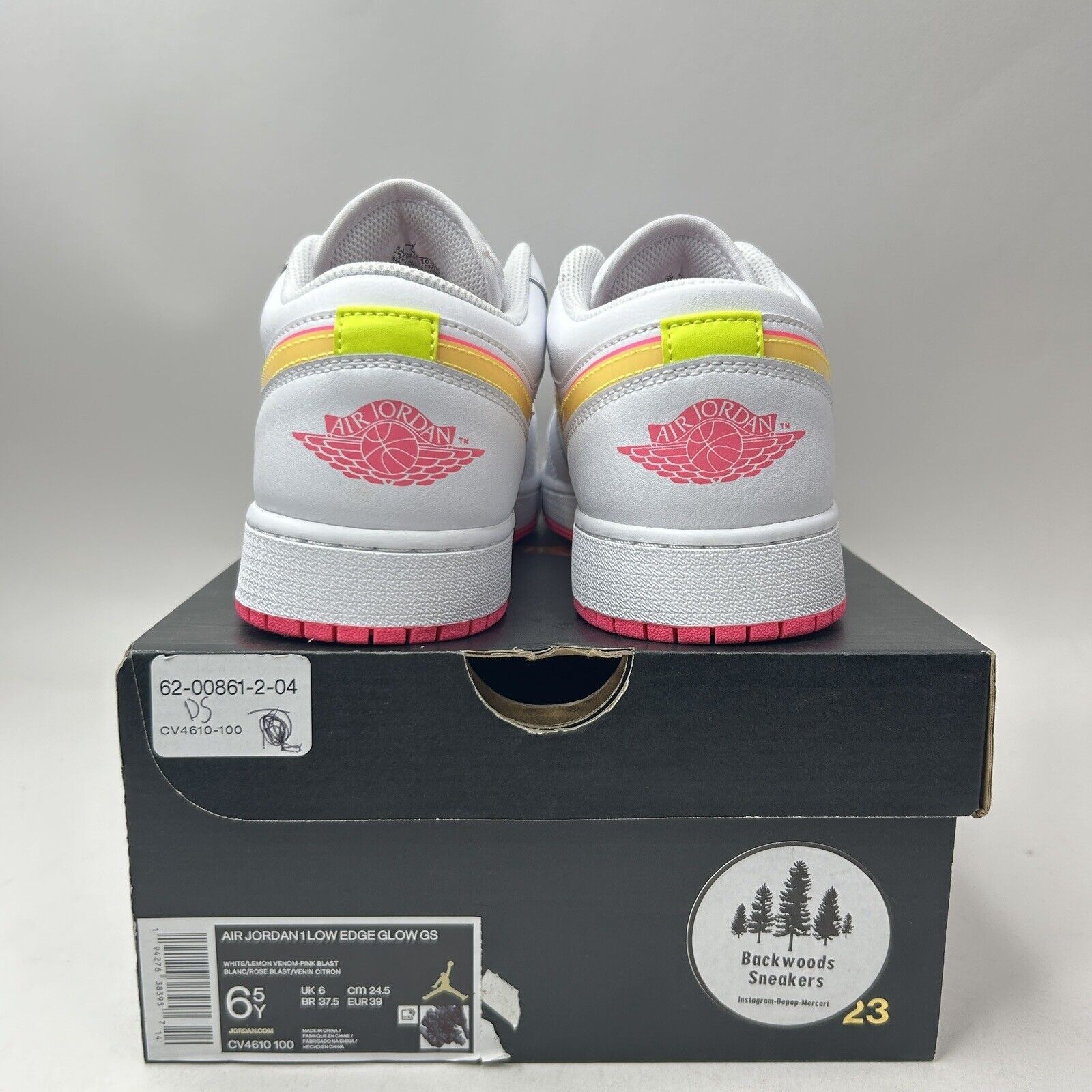 Nike Nike Air Jordan Air Jordan 1 Low GS “Edge Glow” 2023 Size US 8 / IT 38 - 3 Thumbnail