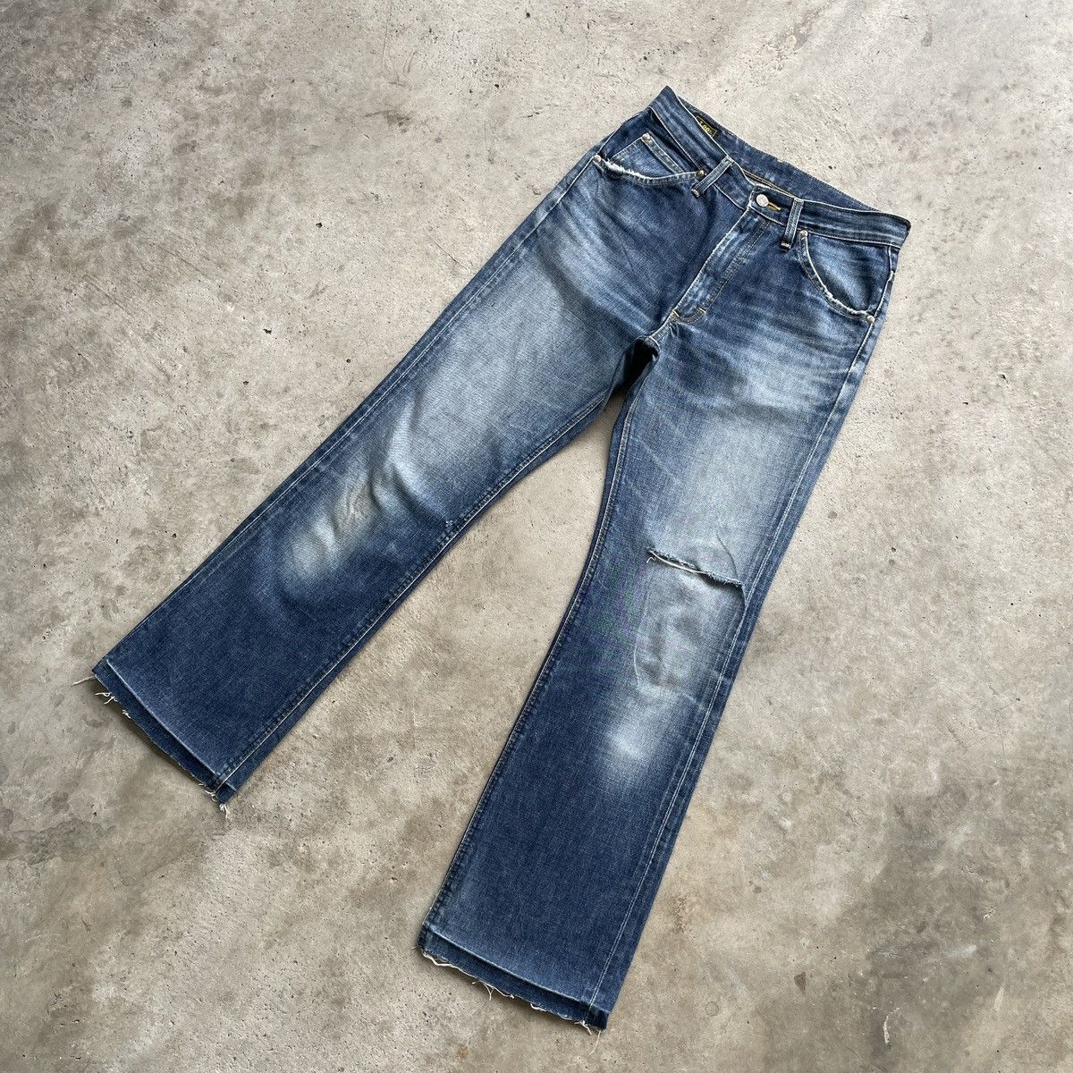 Japanese Brand Vintage Distressed Lee Faded Flare Jeans Denim Pants W28 Size US 28 / EU 44 - 2 Thumbnail