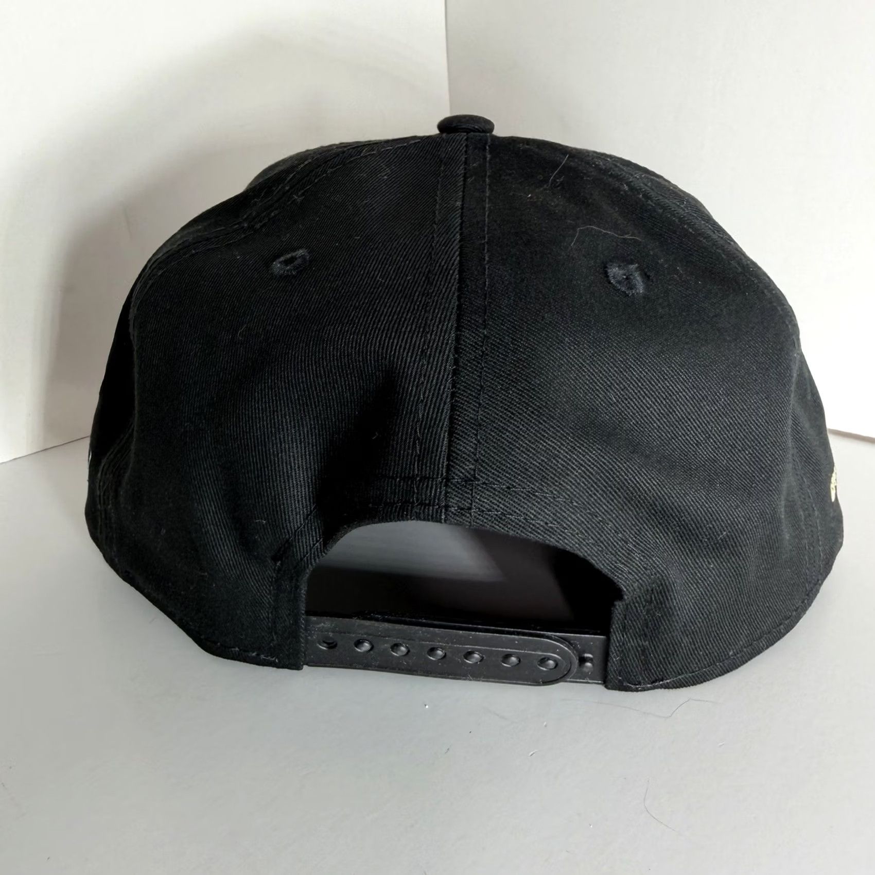 New Era New Era 9Fifty Snapback Willie Nelson On The Road Again Black Cap Live Nation Cap Mens One Size Sung Black Size ONE SIZE - 4 Thumbnail