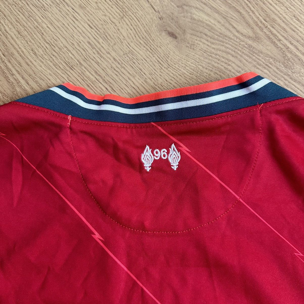 Nike Liverpool 2021/2022 Nike Home Soccer Jersey Size US XL / EU 56 / 4 - 7 Thumbnail