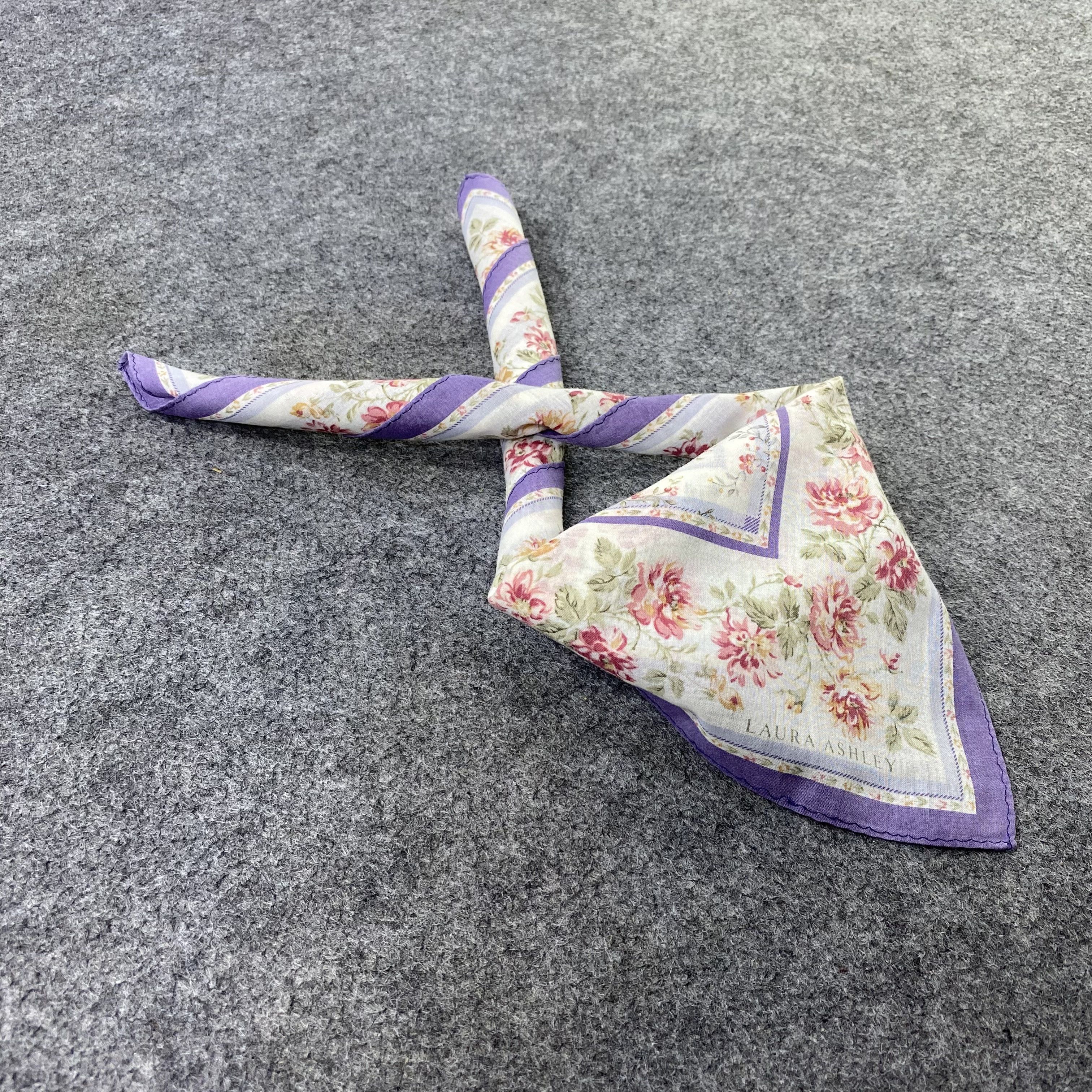 Laura Ashley Laura Ashley Handkerchief / Bandana / Neckerchief-B2197 Size ONE SIZE - 1 Thumbnail