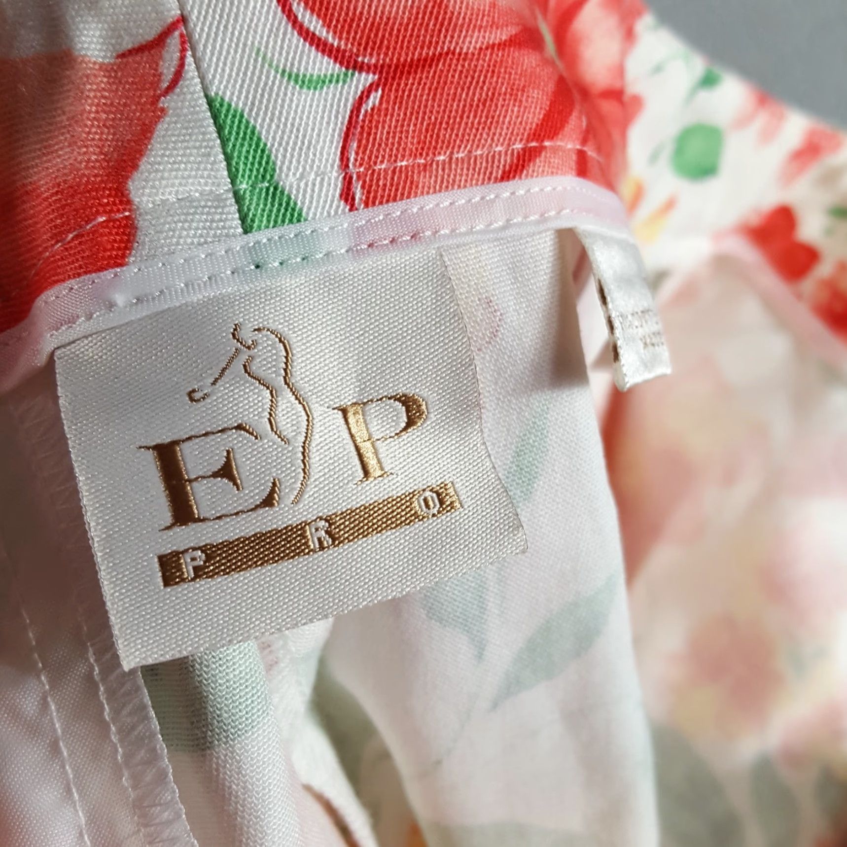 Vintage Vintage Y2K Peach Flower Floral Capris Women's Size 8 Retro Capri Chino Pants Size 30" / US 8 / IT 44 - 7 Thumbnail