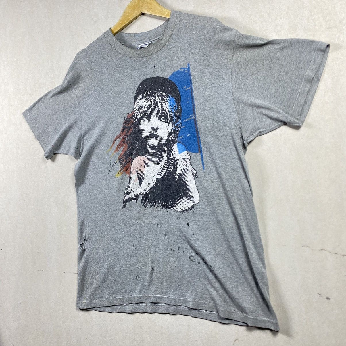 Thrasher × Vintage Vintage Thrashed 1986 Les Miserables Art T-shirt Size L Size US L / EU 52-54 / 3 - 4 Thumbnail