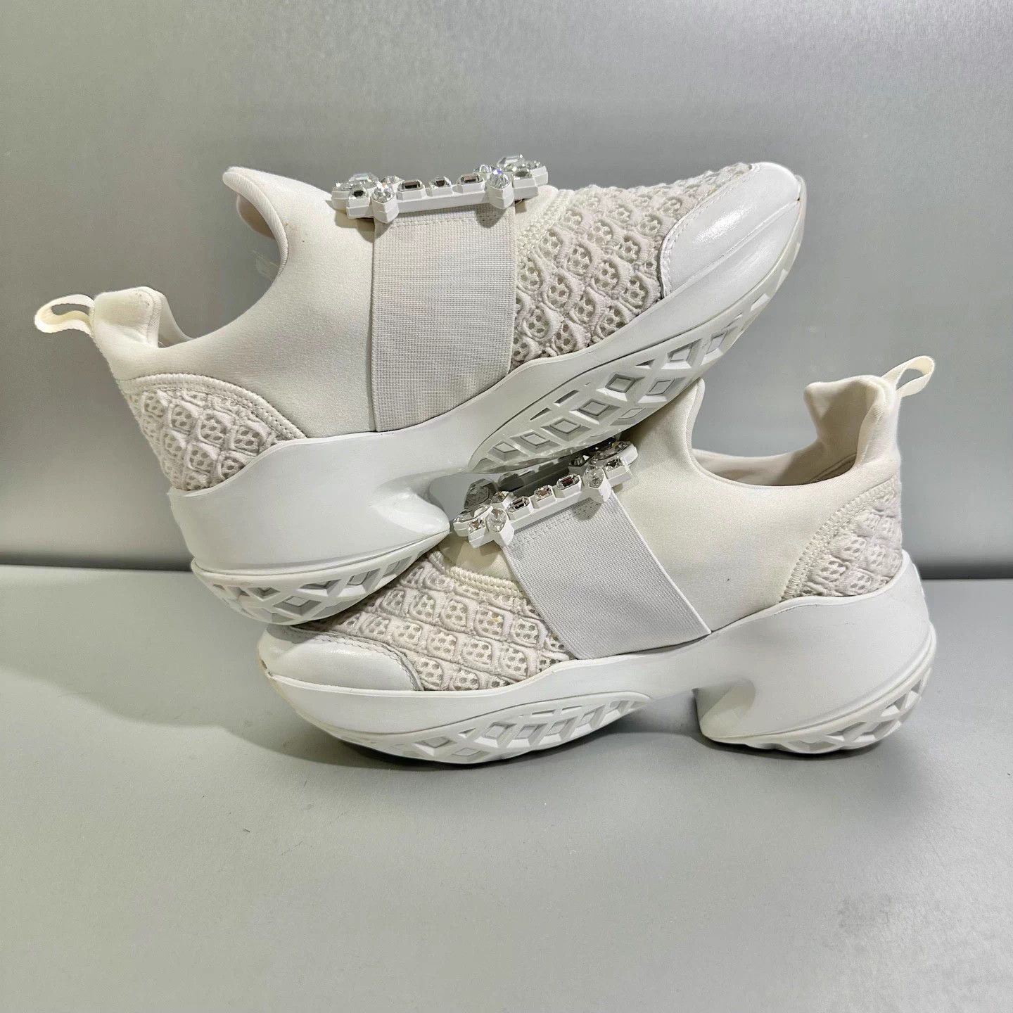 Louis Vuitton Louis Vuitton Skate Beige 6/40 Like New Size US 6 / IT 36 - 4 Thumbnail