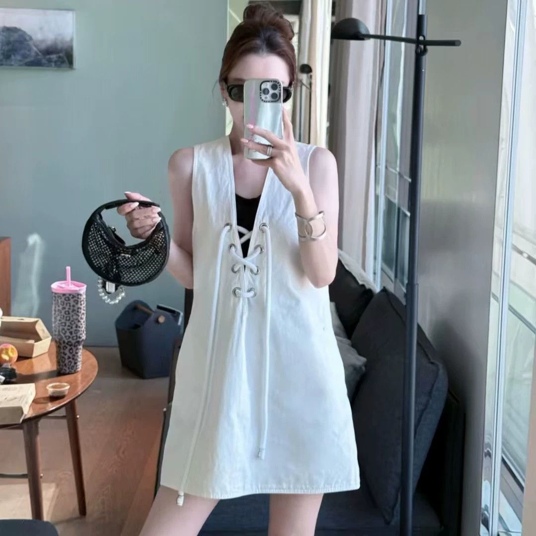 Prada PRADA satin V-neck sleeveless dress white size 36 99 new Size XS / US 0-2 / IT 36-38 - 8 Thumbnail