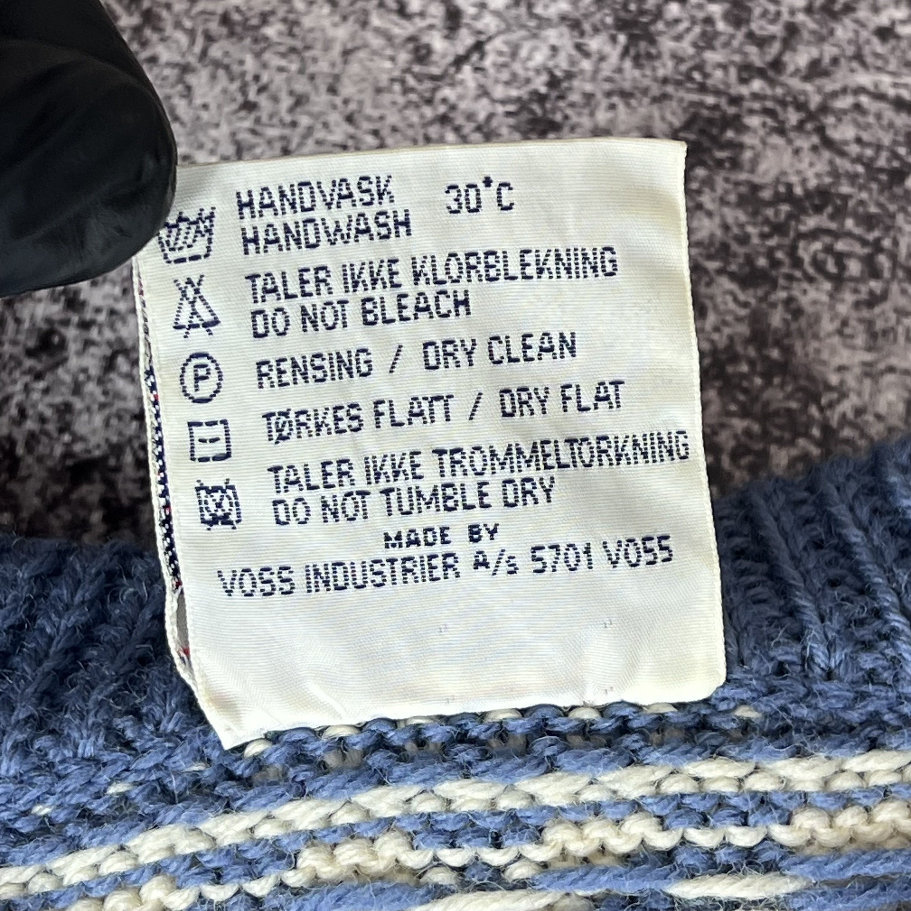 Dale Of Norway Voss Knit Sweaters Wool Made in Norway Size M Size US M / EU 48-50 / 2 - 7 Thumbnail