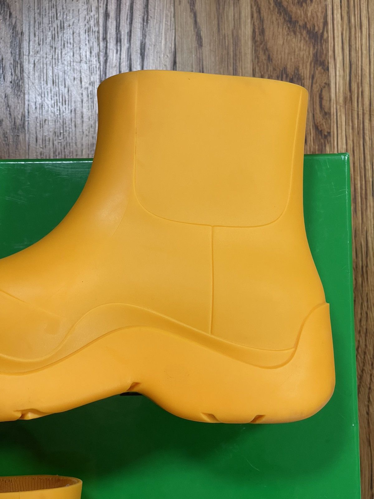 Bottega Veneta Womens Bottega Veneta Tangerine Matt Rubber Puddle Boots 39 Size US 9 / IT 39 - 8 Thumbnail