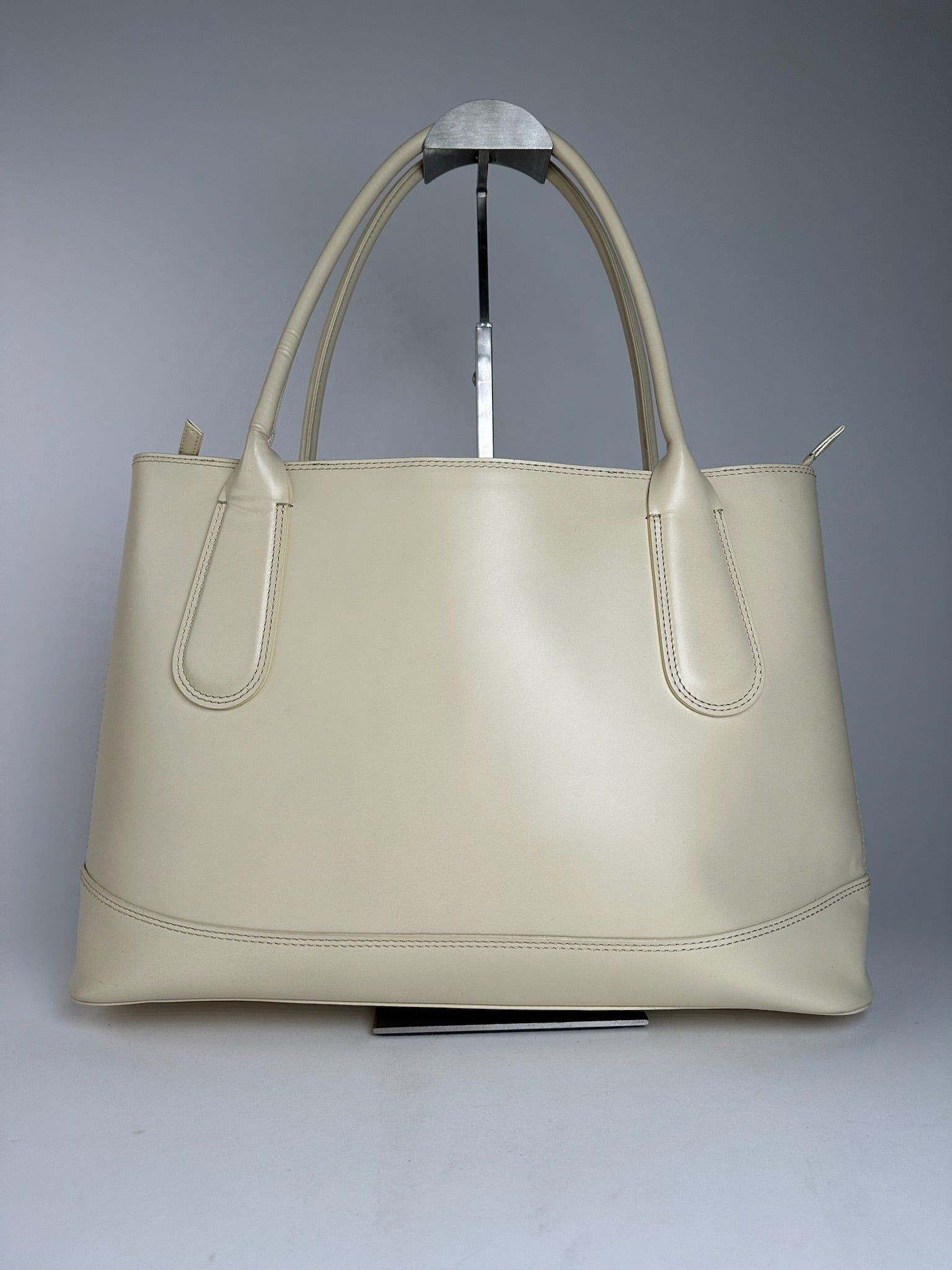 Issey Miyake Vintage Leather Handbag White Cream Size ONE SIZE - 1 Thumbnail