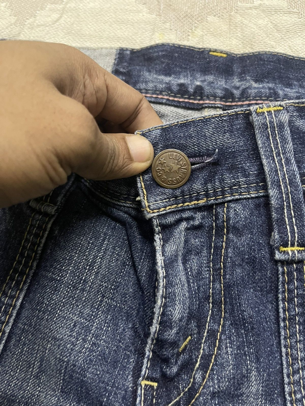 Levi's 2000s LEVIS WASHABLE FLARE JEANS Size 29" - 9 Thumbnail