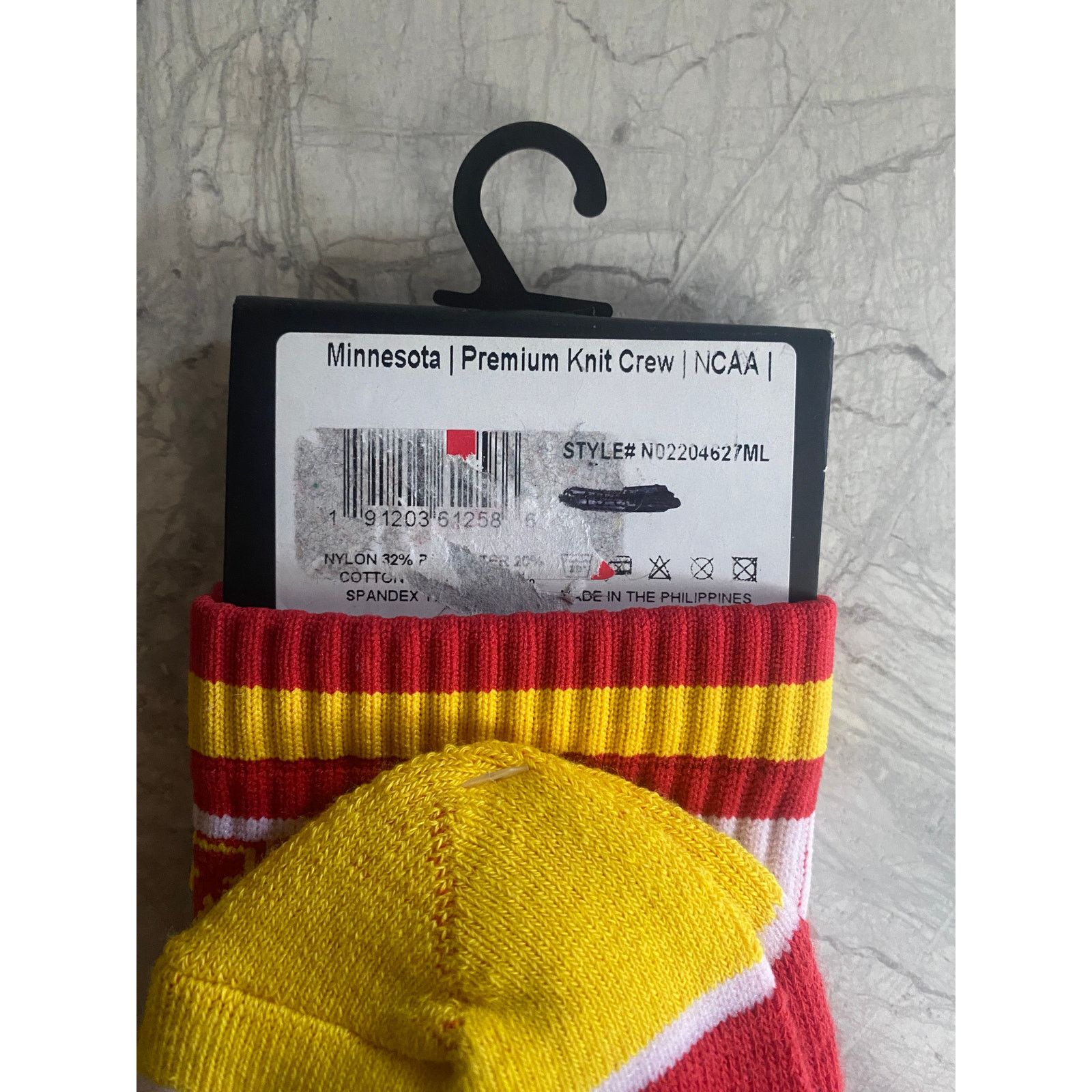 NCAA NWT Minnesota Gophers Knit Crew Length Socks Size M/L (8-12) Size ONE SIZE - 5 Thumbnail