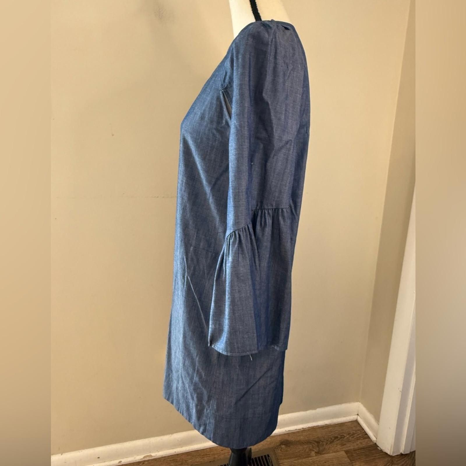 Bcbgmaxazria BCBGMAxazria denim midi shift dress crop bell sleeves SZ XS Size XS / US 0-2 / IT 36-38 - 3 Thumbnail