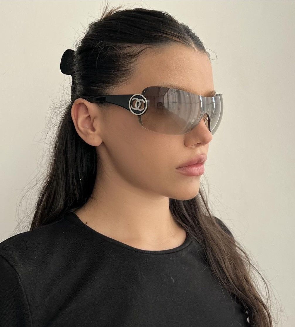Chanel vintage logo sunglasses