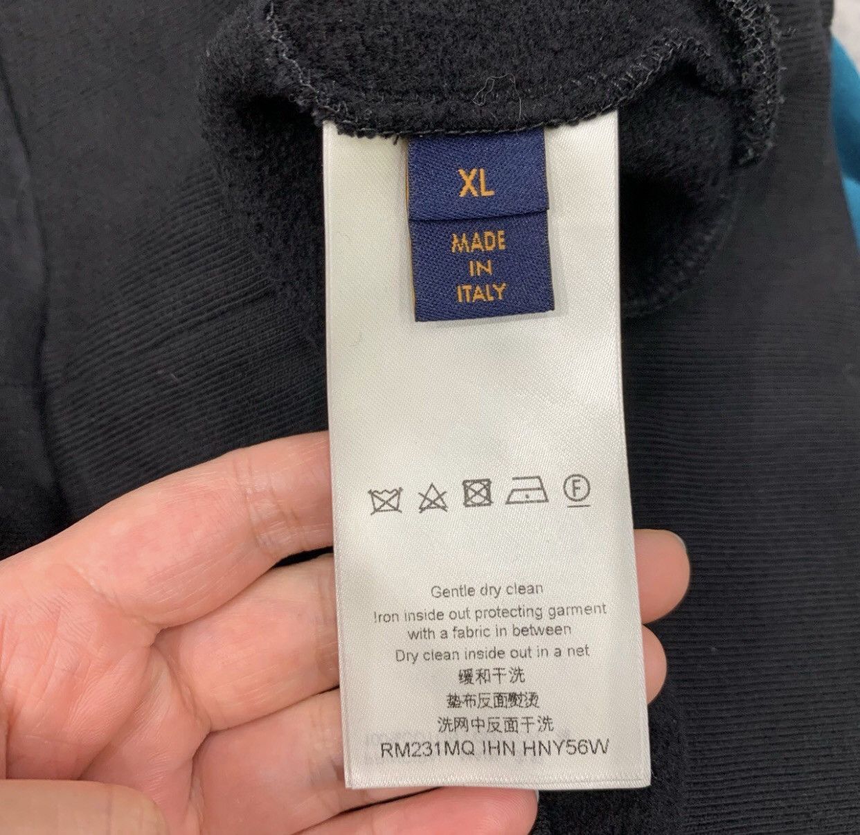 Louis Vuitton Louis Vuitton Black pin hoodie sweatshirt 2412-Nextarrow Size US XL / EU 56 / 4 - 9 Thumbnail