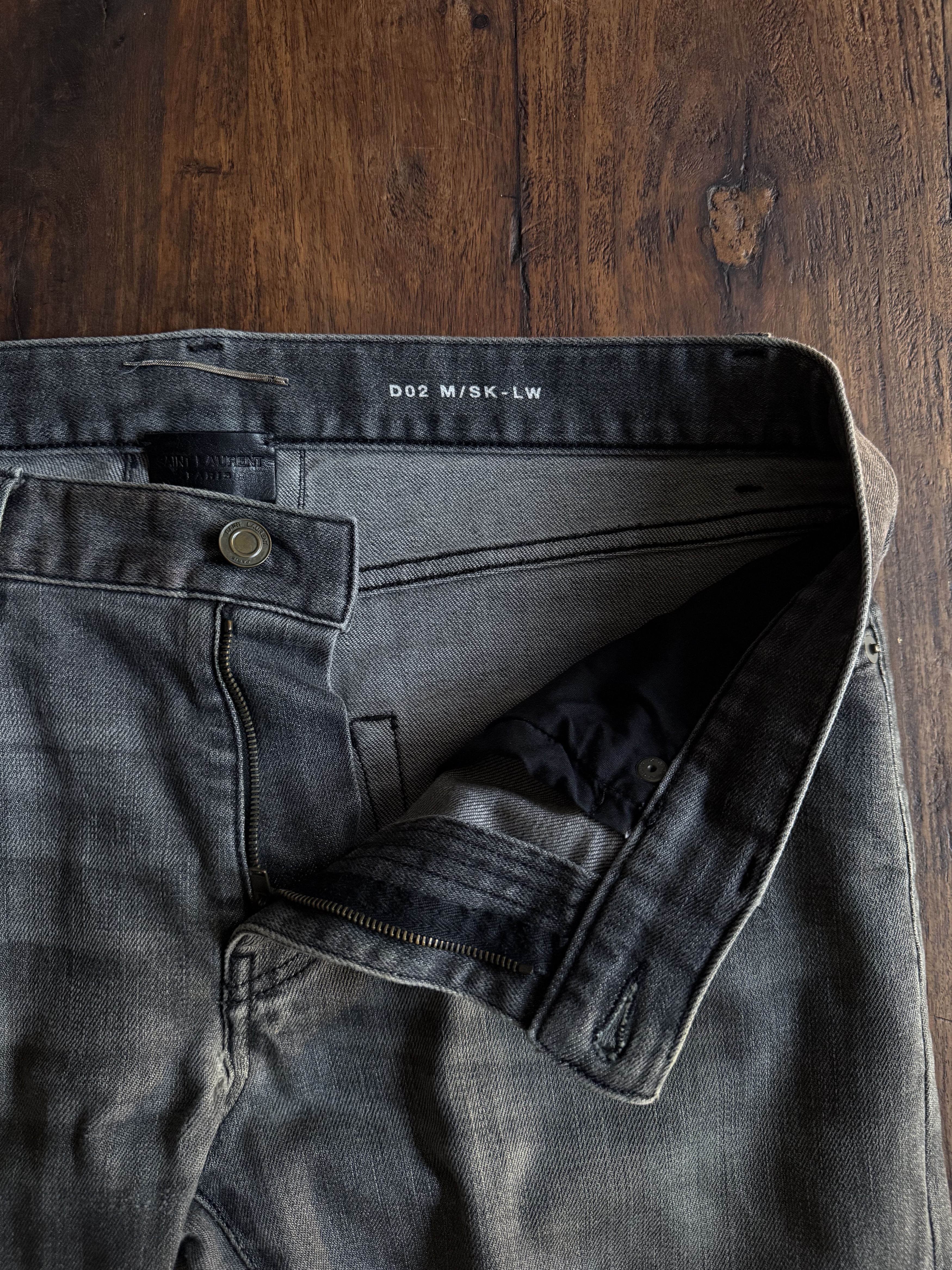 Saint Laurent Paris Saint Laurent Hedi Slimane D02 Jeans Washed Grey Size US 31 - 3 Thumbnail