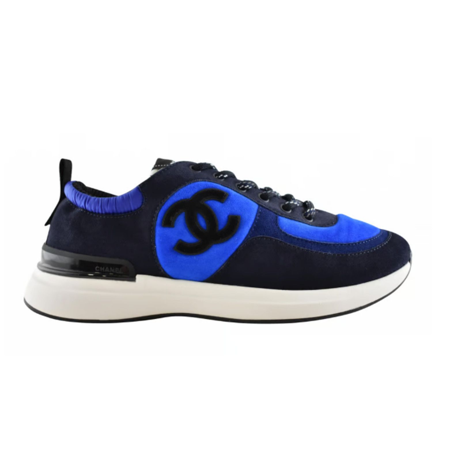 Chanel 21K CC Logo Lace Up Tie Flat Runner Trainer Sneaker 40.5 Size US 10.5 / IT 40.5 - 1 Thumbnail