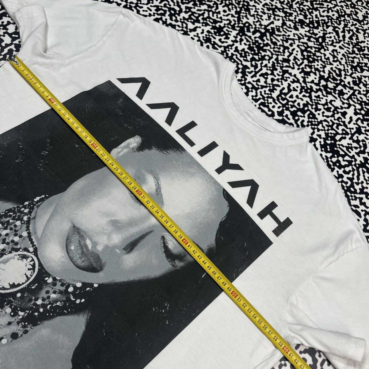 Rap Tees Vintage Y2K AALIYAH Band Rap Style Face Girl Print T-shirt Size US M / EU 48-50 / 2 - 12 Thumbnail