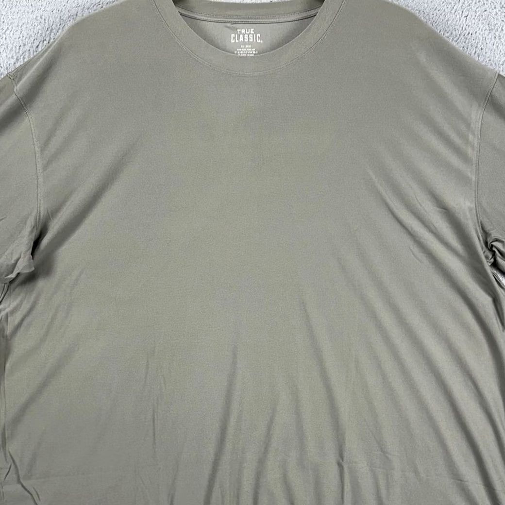 Vintage TRUE CLASSIC T-Shirt Mens 2XL Light Gray Short Sleeve Crewneck Moisture Wicking Stretch Tagless Logo Tee Size US XXL / EU 58 / 5 - 2 Thumbnail