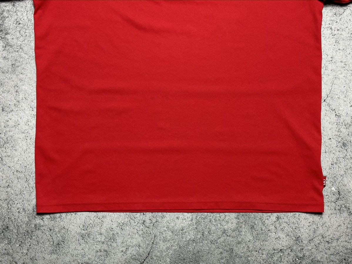 Vintage Vintage Manchester United Nike 2004 Soccer Tshirt Size US XL / EU 56 / 4 - 4 Thumbnail