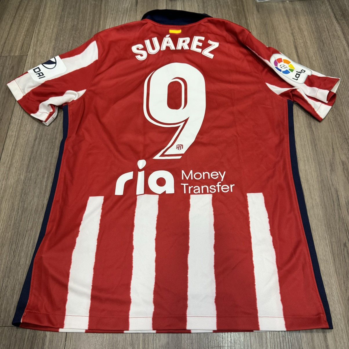 Nike Atletico Madrid 20/21 home shirt #9 Suarez Size US M / EU 48-50 / 2 - 2 Thumbnail