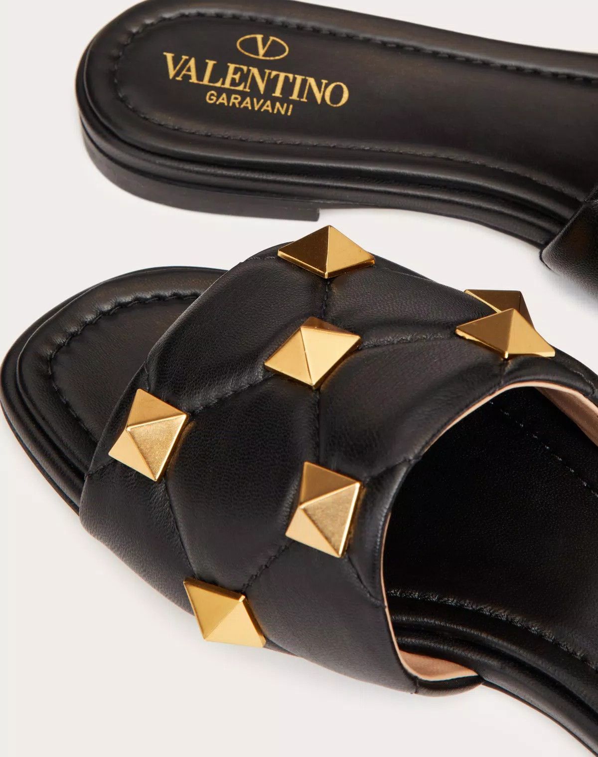 Valentino o1s1wg110625 Roman Stud Flat Slide Sandal in Black Size US 9.5 / IT 39.5 - 5 Thumbnail
