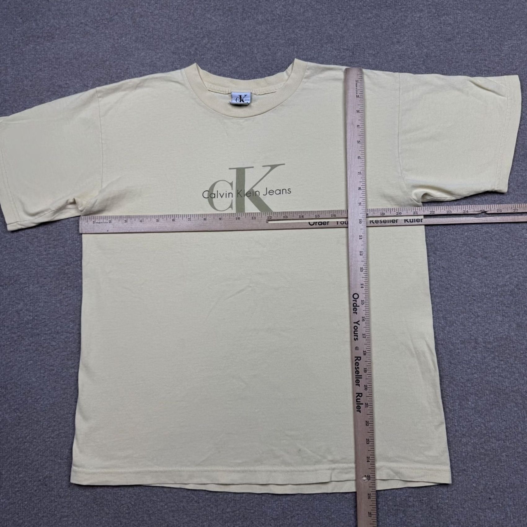 Calvin Klein Calvin Klein Men's Shirt M Yellow Short Sleeve Crew Neck Graphic Tee VTG Size US M / EU 48-50 / 2 - 5 Thumbnail