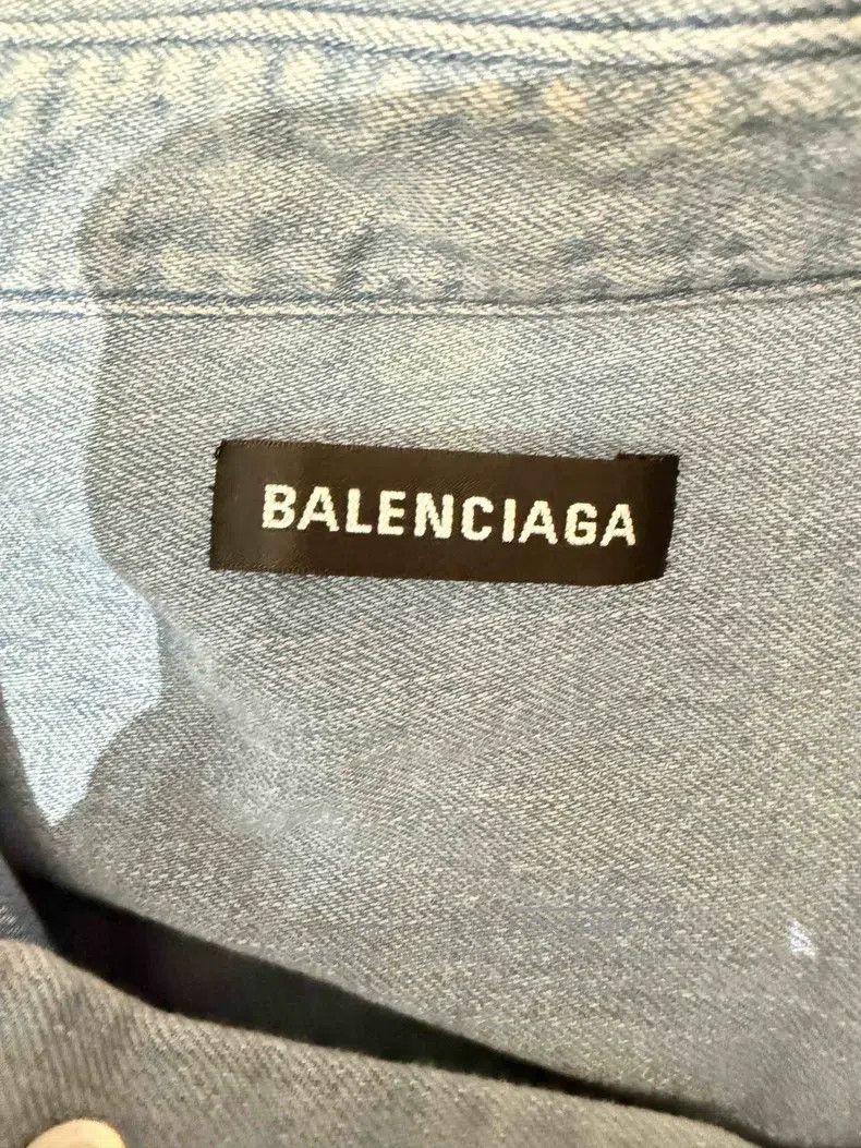 Balenciaga Balenciaga size 39 Wash Denim Patchwork Shirt Size US M / EU 48-50 / 2 - 3 Thumbnail
