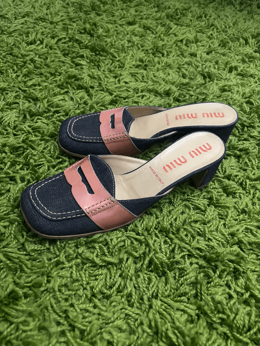 Miu Miu Early 2000s Kitten Heel Denim Loafer Mules Size US 7 / IT 37 - 2 Thumbnail