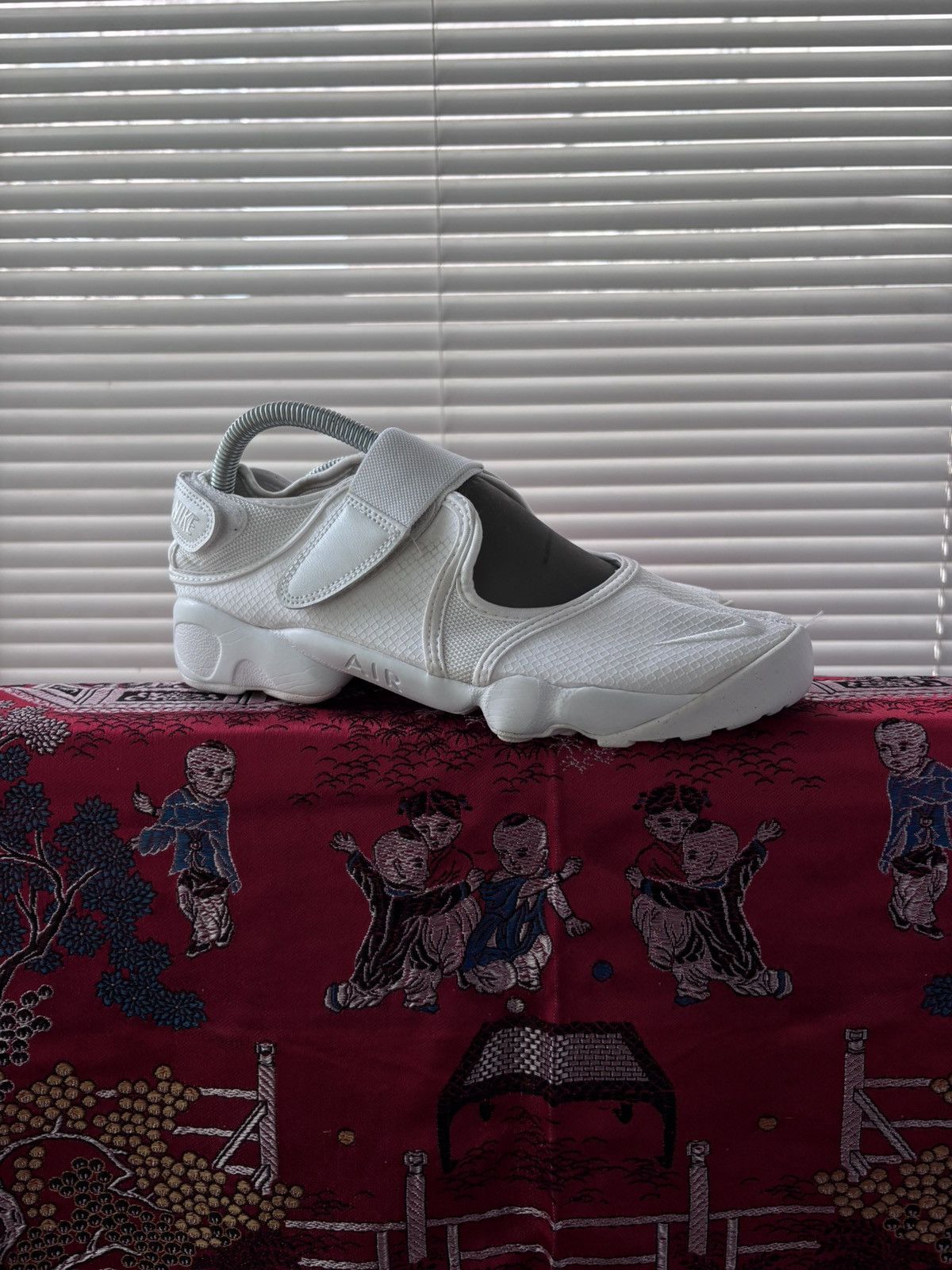 Nike Nike Rift Vintage Japanese StyleTabi Shoes Size US 10 / EU 43 - 1 Thumbnail