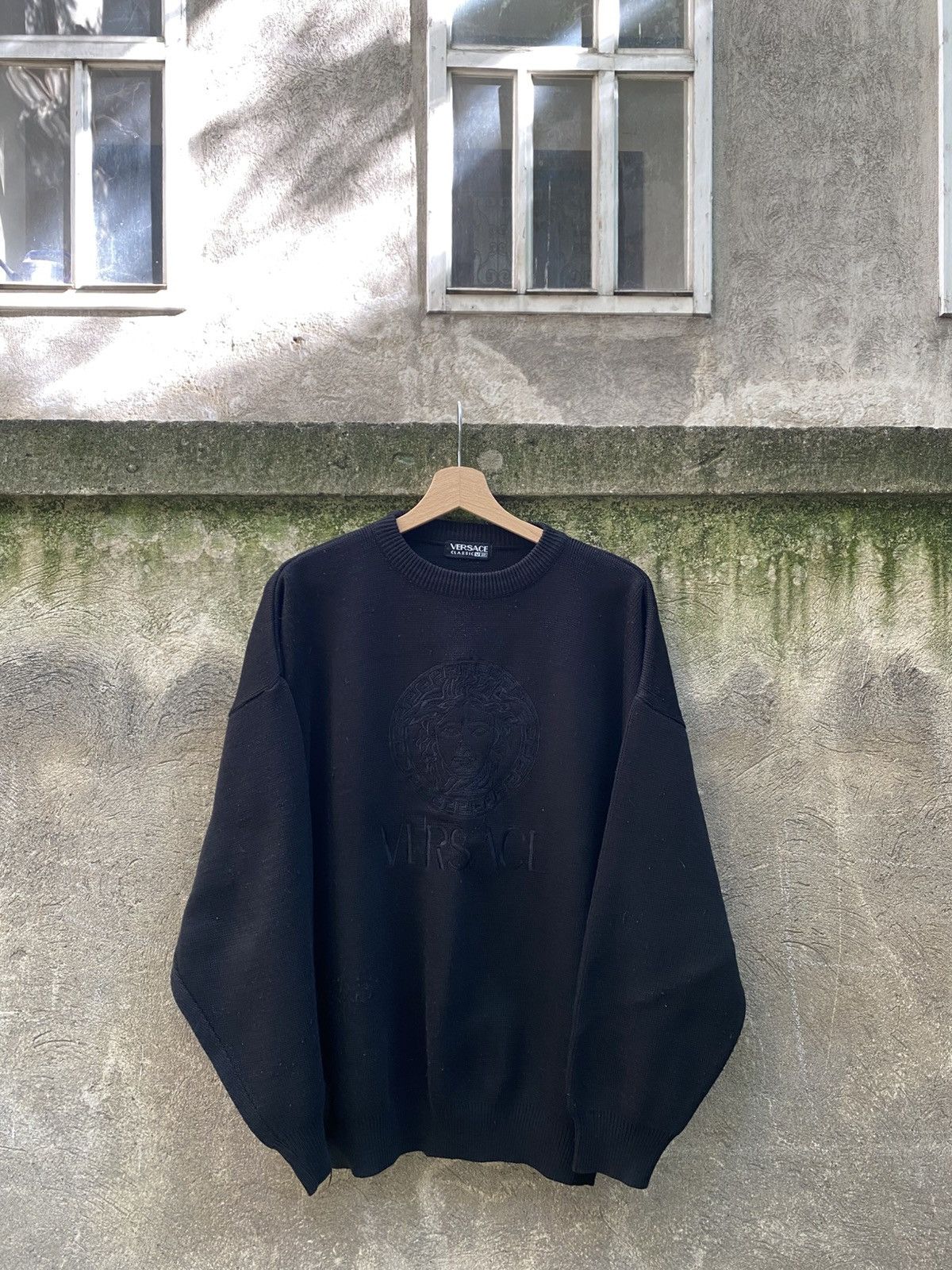 Versace × Vintage Vintage Versace big Embroidered Medusa Logo Sweater Size US M / EU 48-50 / 2 - 1 Thumbnail