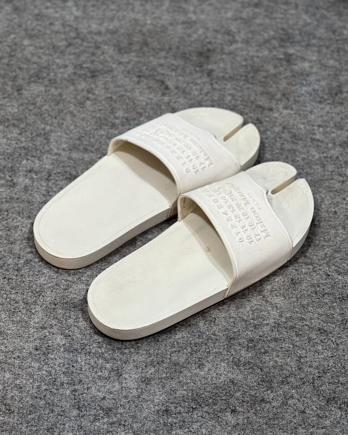 Maison Margiela Maison Margiela White Tabi Slides Sandal Size US 9.5 / EU 42-43 - 6 Thumbnail